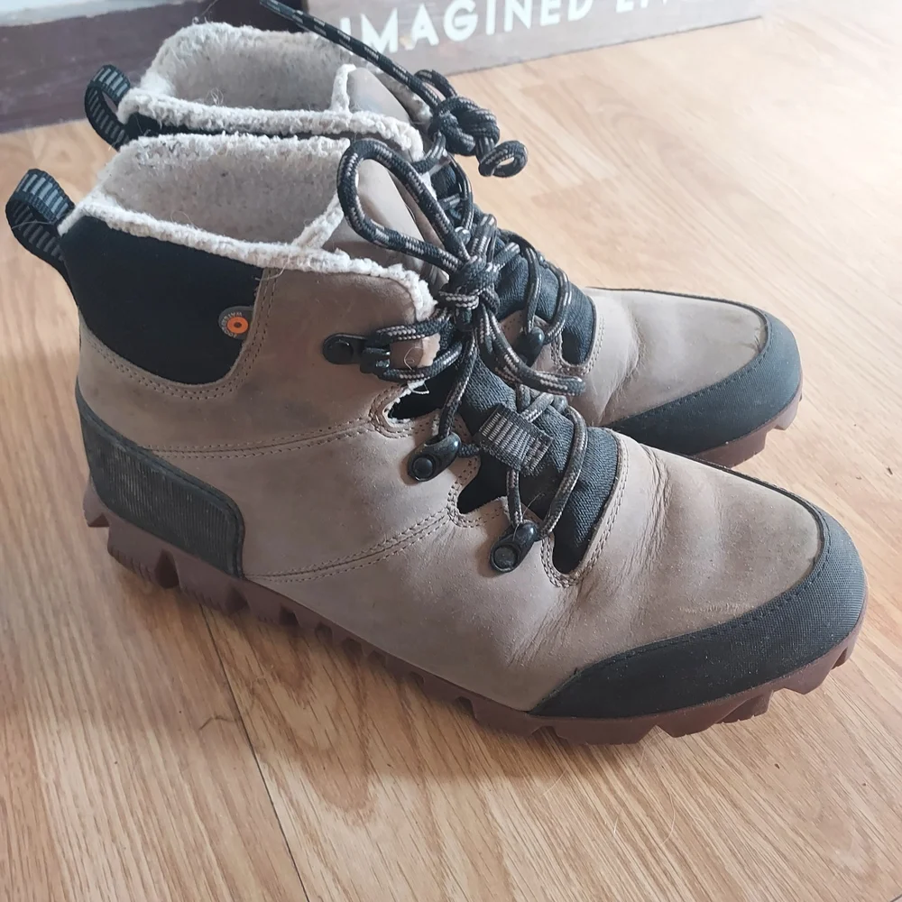 Bogs Brown and Black Lace-Up Boots with Fleece Lining, Waterproof